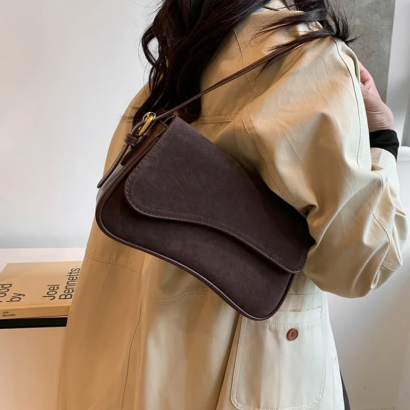 Velvet Fashionable Minimalist Shoulder Bag 2024 Autumn New Good-looking Commuting To Work Versatile Practical Crossbody Bags