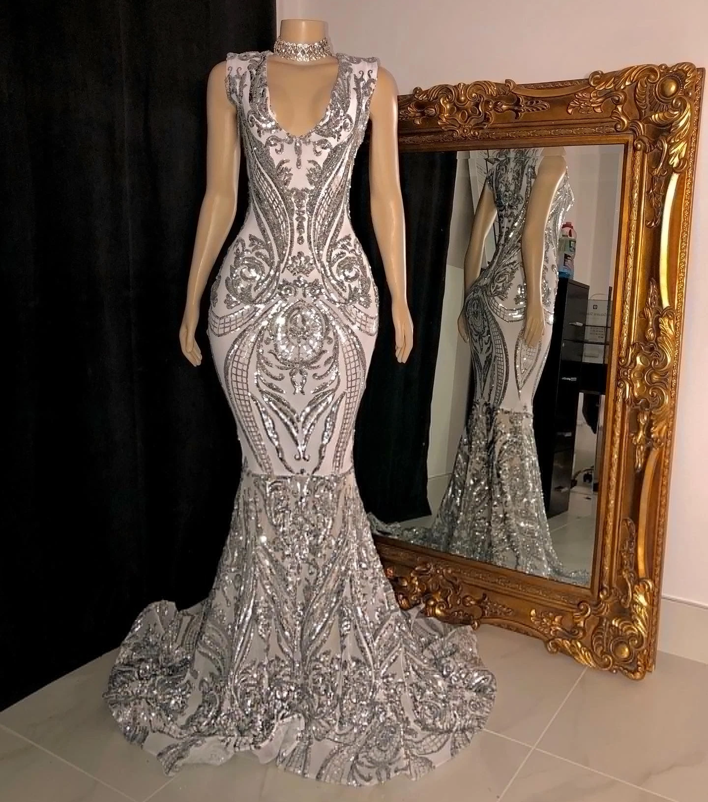 Silver Deep V-neck Long Black Girls Prom Dresses Mermaid Style Sequins Lace Prom Gowns Party Customized