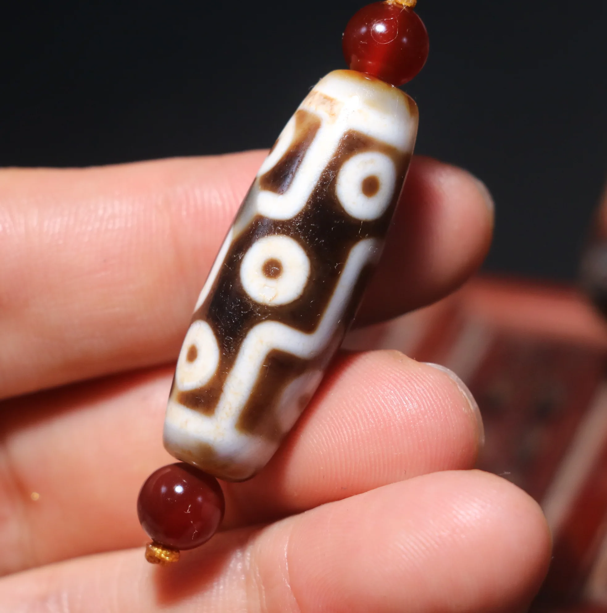 

Magic Power Energy Tibetan Old Agate Fold Line 9 Eyed King dZi Bead Amulet Fit For Making Bracelet UPD211026A2 Timestown Sauces