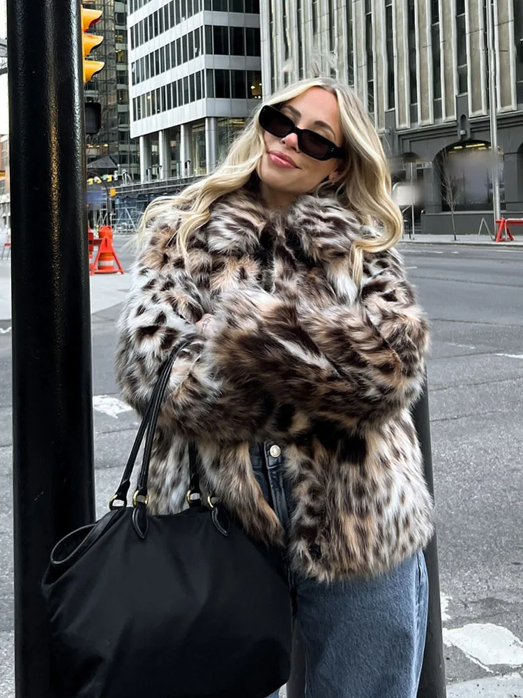 HH Woman Elegant Lapel Long Sleeves Side Pockets Casual Coat Women Winter Leopard Print Faux Fur Loose Slim Warm Coat Mujer