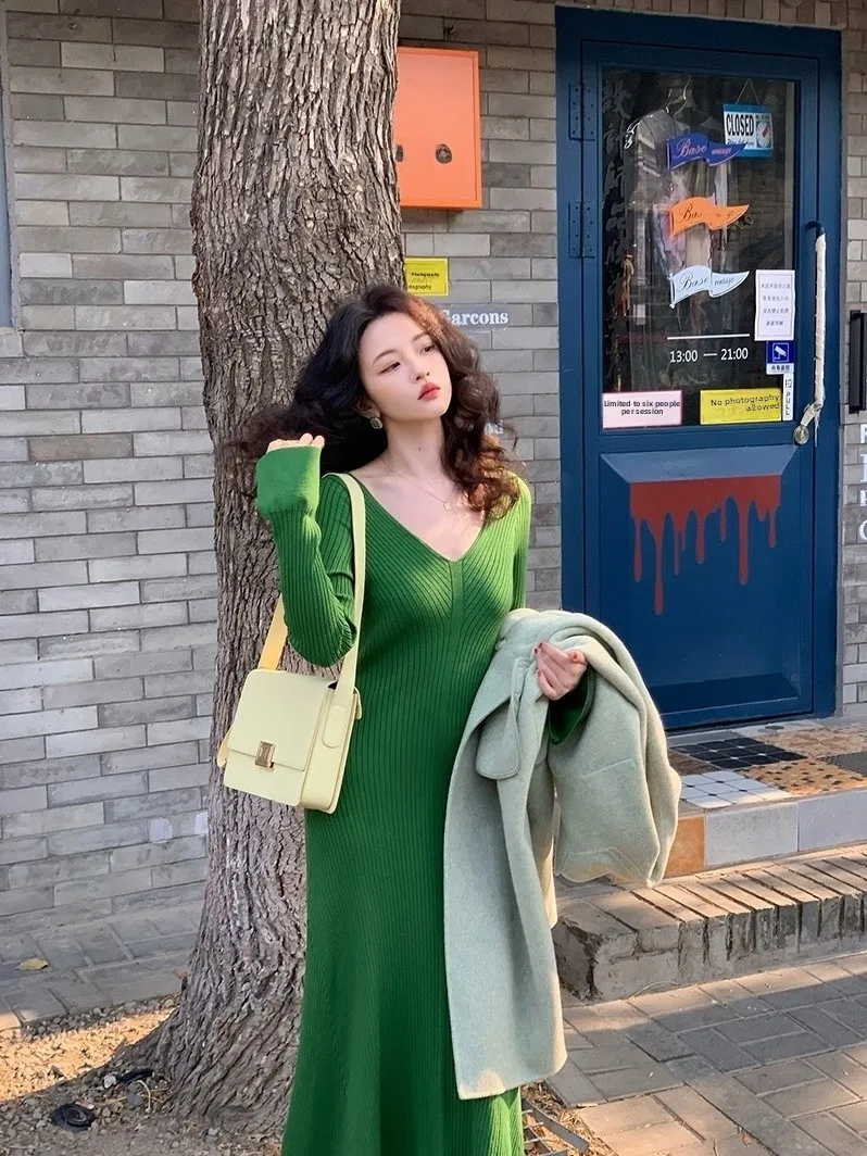 Spring Return Hong Kong Style V-Neck Knitted Dress Women's Inner Wear Slimming High-End Feeling A-Line Polyester Fiber Dress