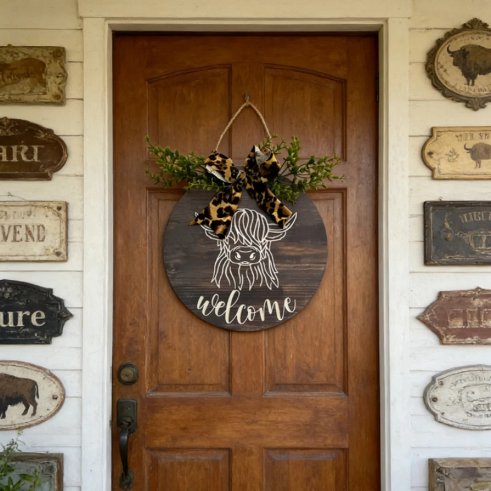 Retro Highland-Cow Door Plaque 30cm with Leopard Bowknot and Eucalyptus Decor for Home Wall Art