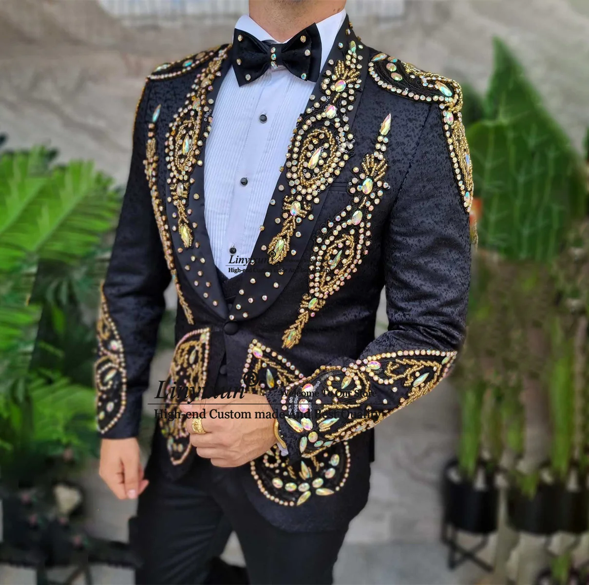 Luxury Embroidered Ornament Tuxedos Men Suits 3 Pieces Velvet Wedding Groom Dinner Male Prom Blazers Party Costume Homme