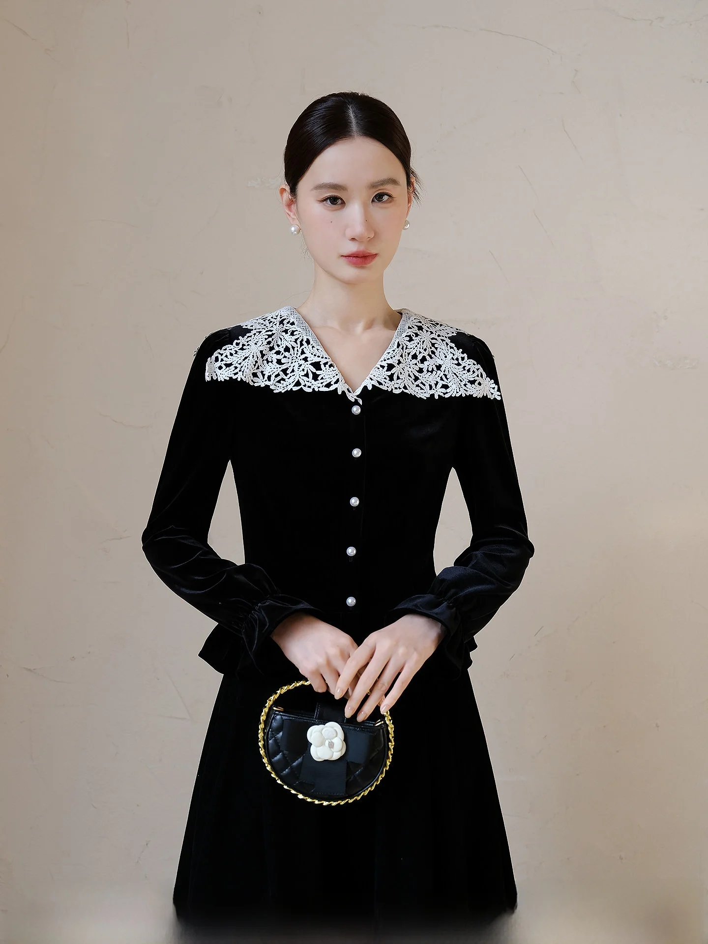 

Женская вышитая бархатная блузка Ele с длинным рукавом, вырезами и воротником, приталенная, повседневная, дышащая, из смесового полиэстера