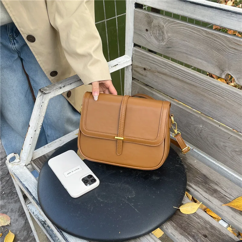 

2025 Minimalist Flap Square Bag, Niche Top Handle Purse for Women, Chic Shoulder Crossbody, Commuter Day-to-Night Tote