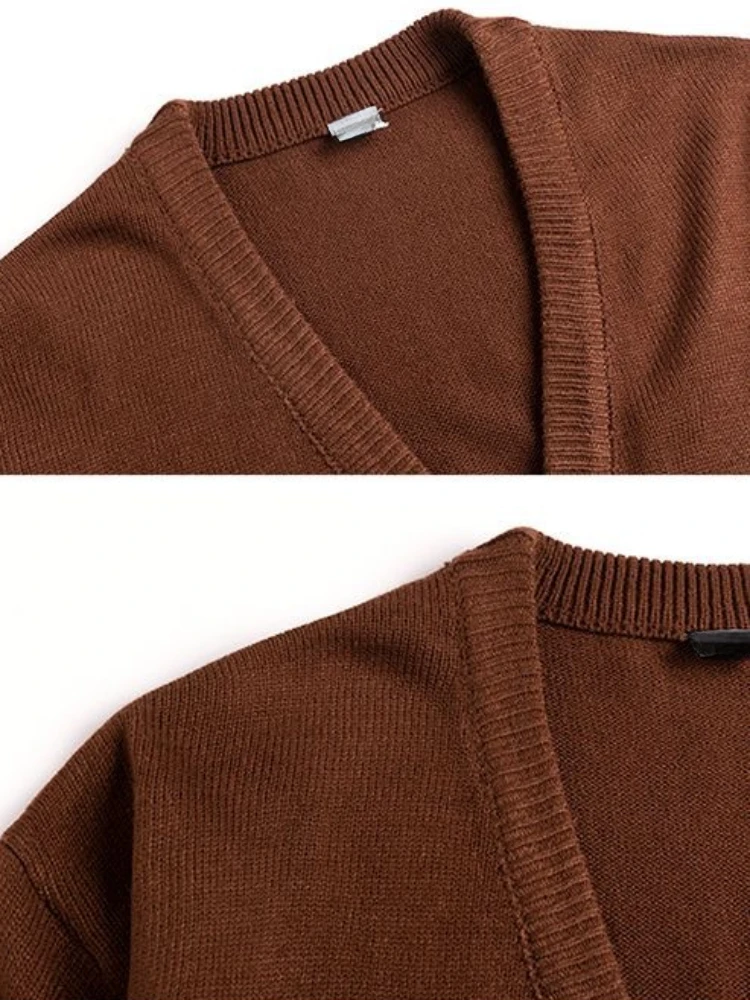 Cardigan da uomo solido tutto-fiammifero accogliente per il tempo libero scollo a V delicato autunno alla moda semplice classico streetwear