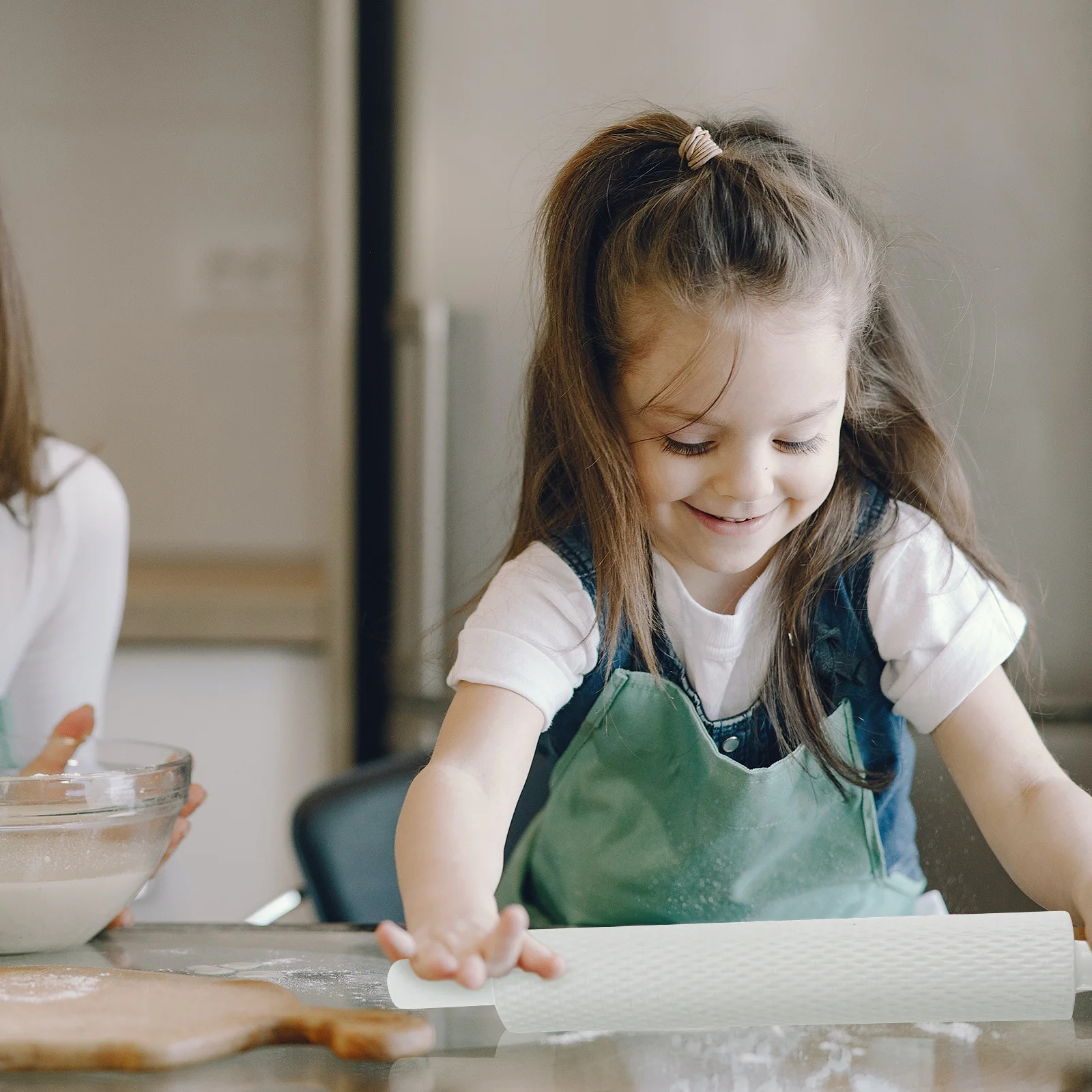 

4Pcs Plastic Embossed Rolling Pin Creative Biscuit Cookie Pastry Baking Tool Long Body Textured Design