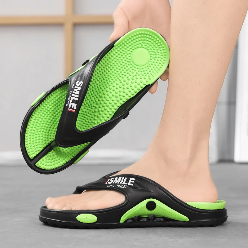 2026 Fashion Trend Men's Slippers with Soft Soles, Comfortable, Multi-Colored, Lightweight Flip-Flops