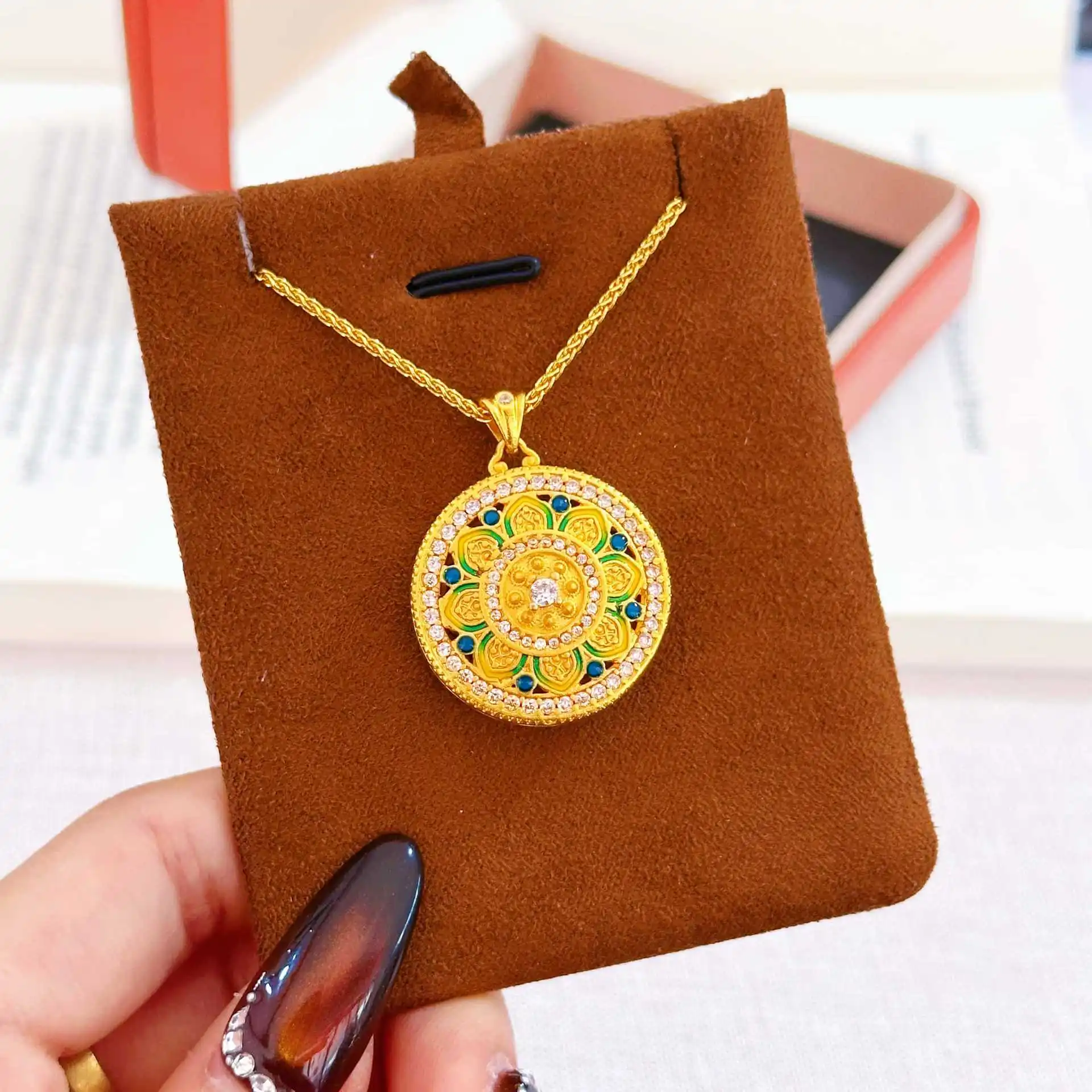 Enamel National Charm Blue and White Porcelain Disc Pendant Women 24K Gold AU999 Elegant Chinese Style Charming