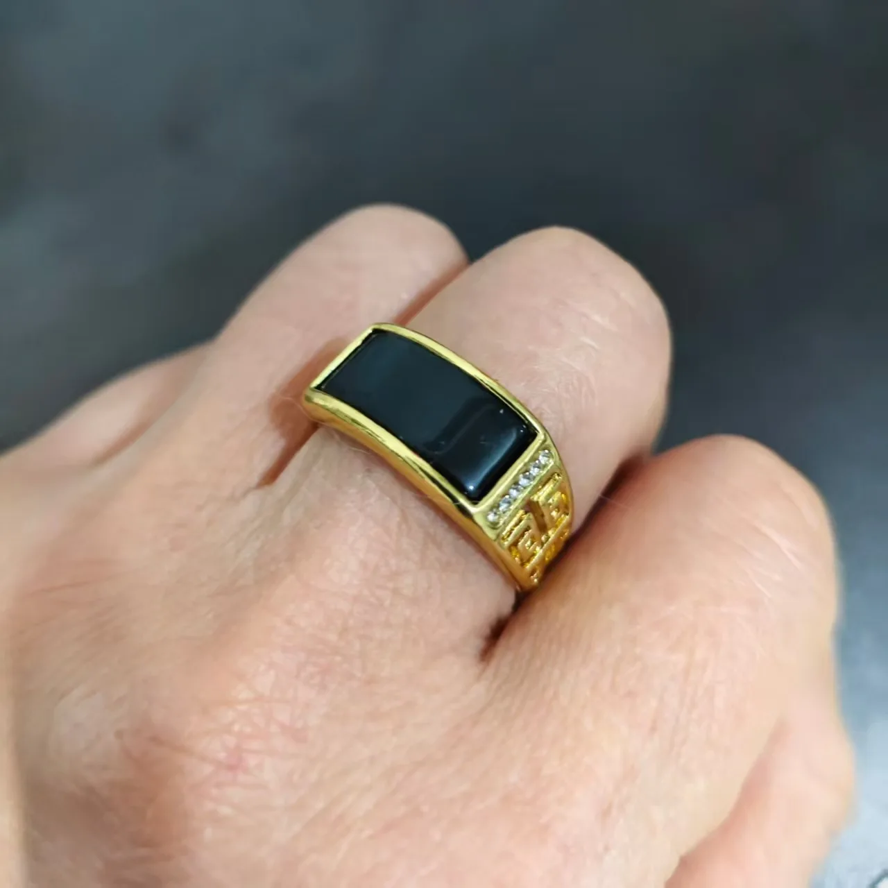 

New Fashion Men's Stainless Steel Gold Plated Ring Creative Gold Drip Oil Black Diamond Men's Ring Wholesale