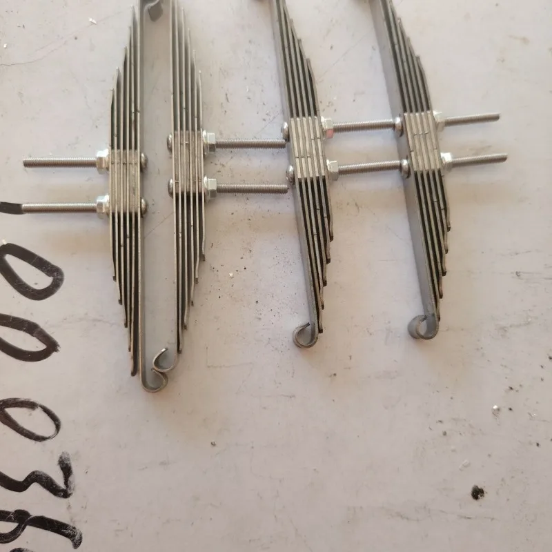 

1 пара подвесных пластин из нержавеющей стали для 1/14 Tamiya RC самосвал SCANIA 770S R620 VOLVO 750 Mercedes-Benz ACTROS 3363 MAN