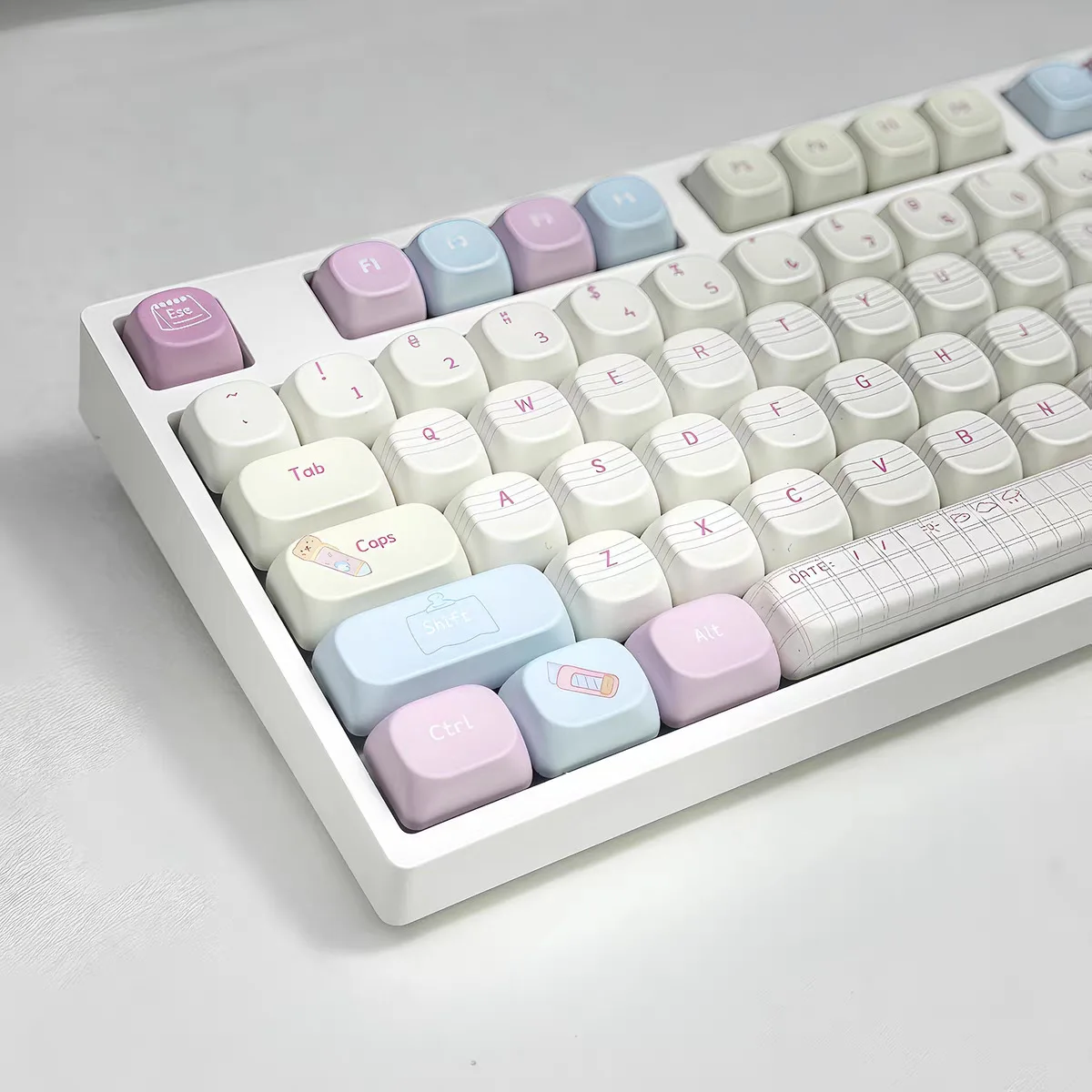 

Pink and blue stationery keycap MOA sublimation 131 key position small full set of mechanical keyboard customization
