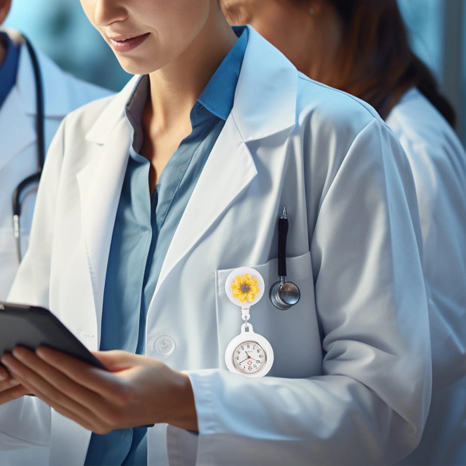 

Nurse Pocket Watch Telescopic Small Flower Easy Pull Buckle Universal Student Gift Lightweight Portable Safe Material