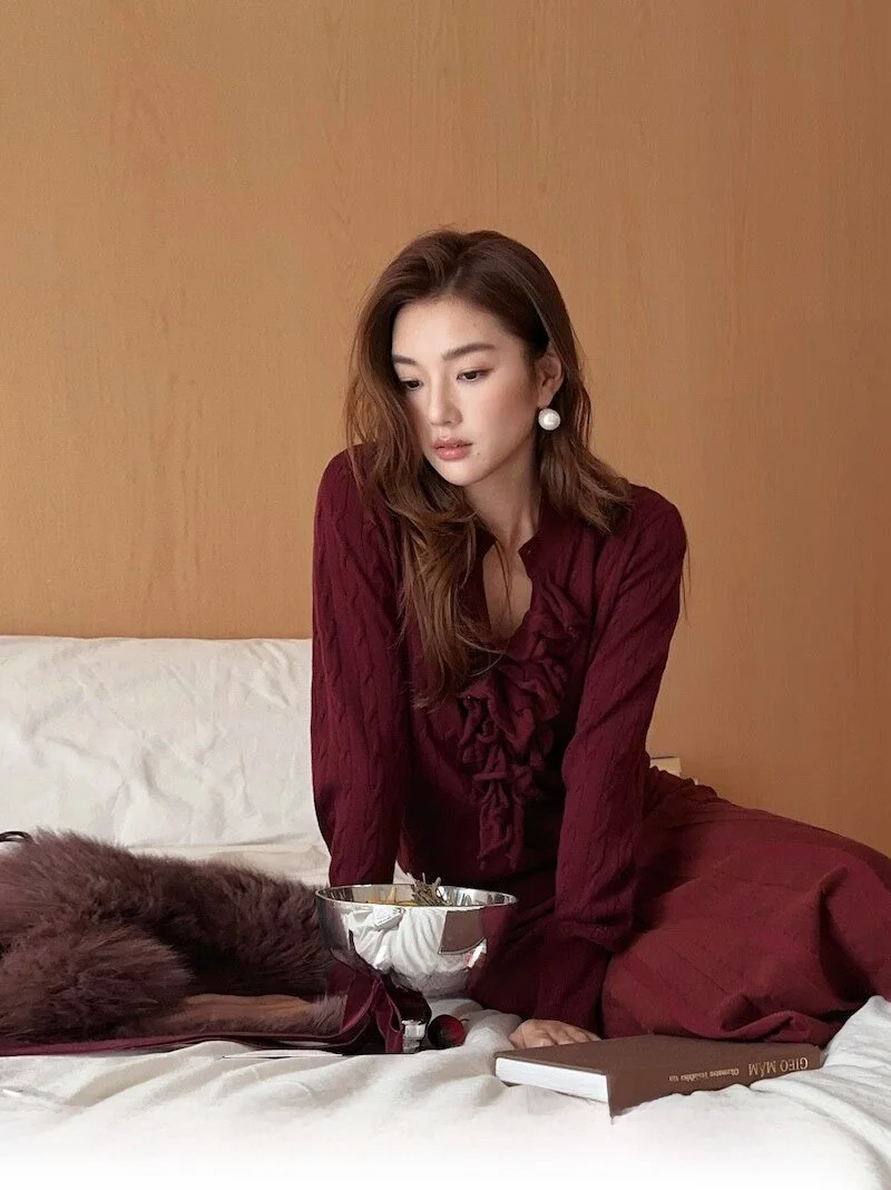 

Retro Flavored Lace Knitted Sweater 00 Woolen Material Long Sve Regular Fit Overhead Wearing for Women by Ohmyop