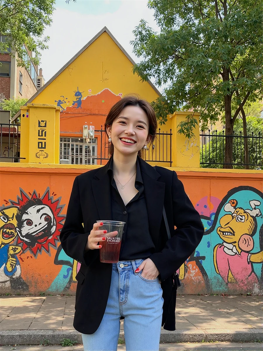 السترة النسائية معاطف أسود أبيض جيب انقسام نمط الطيات بساطتها الذهبي روبا أكتاف قوية برتقالية الوظيفي شبه شير