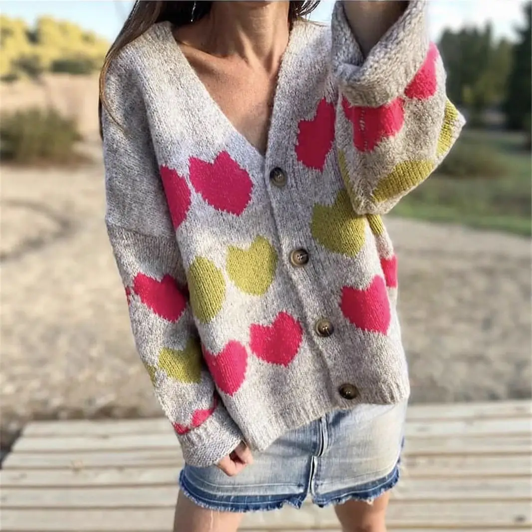 

Sweet Heart Pattern Color-block Knitted Cardigan Sweater for Women