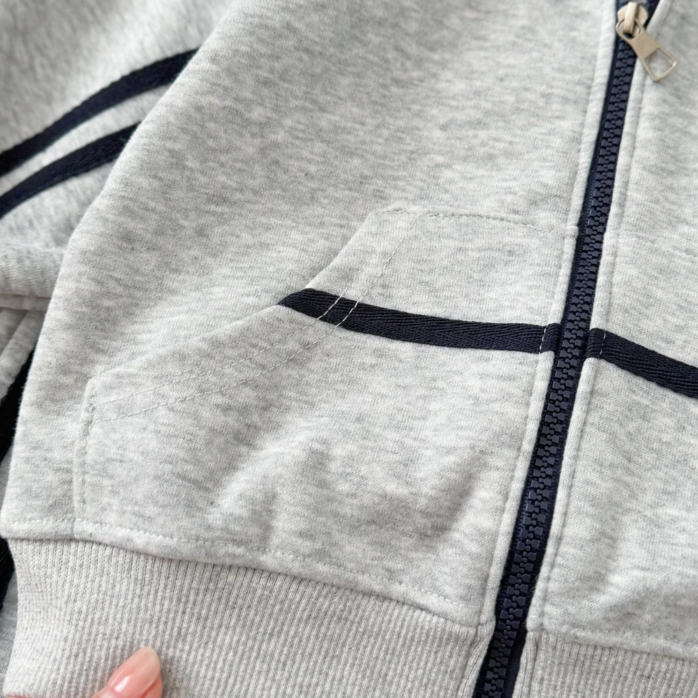 Kinder 2-teiliger Trainingsanzug Herbst Jungen Mädchen Stehkragen Reißverschluss Jacke+Hose Sets Stickerei Lässiges Sport-Outfit Kinder Sportbekleidung – Detail 4