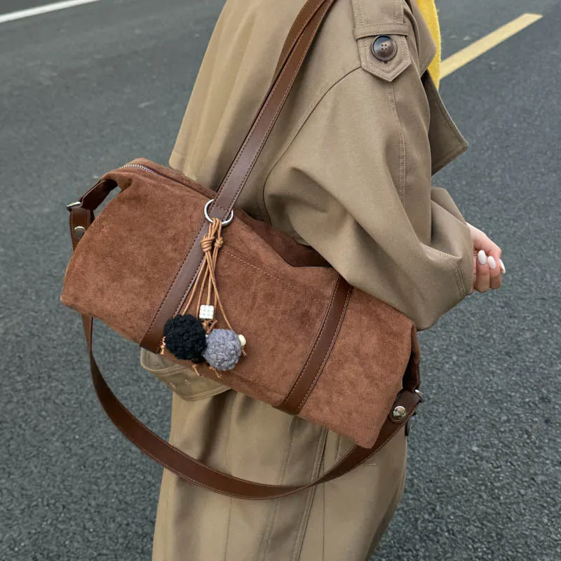 

Винтажные повседневные сумки из искусственной замши большой вместимости для женщин, новые осенне-зимние коричневые сумки на плечо в стиле ретро, сумки-подушки