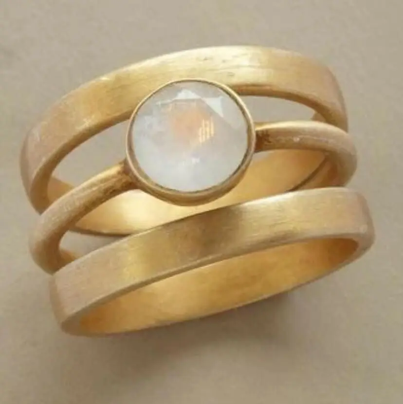 KSRA Simple Gold Color Inlay Round Shape Rhinestone Hollow Rings For Women Party Accessories Gifts Custom Jewelry 2024 New ﻿