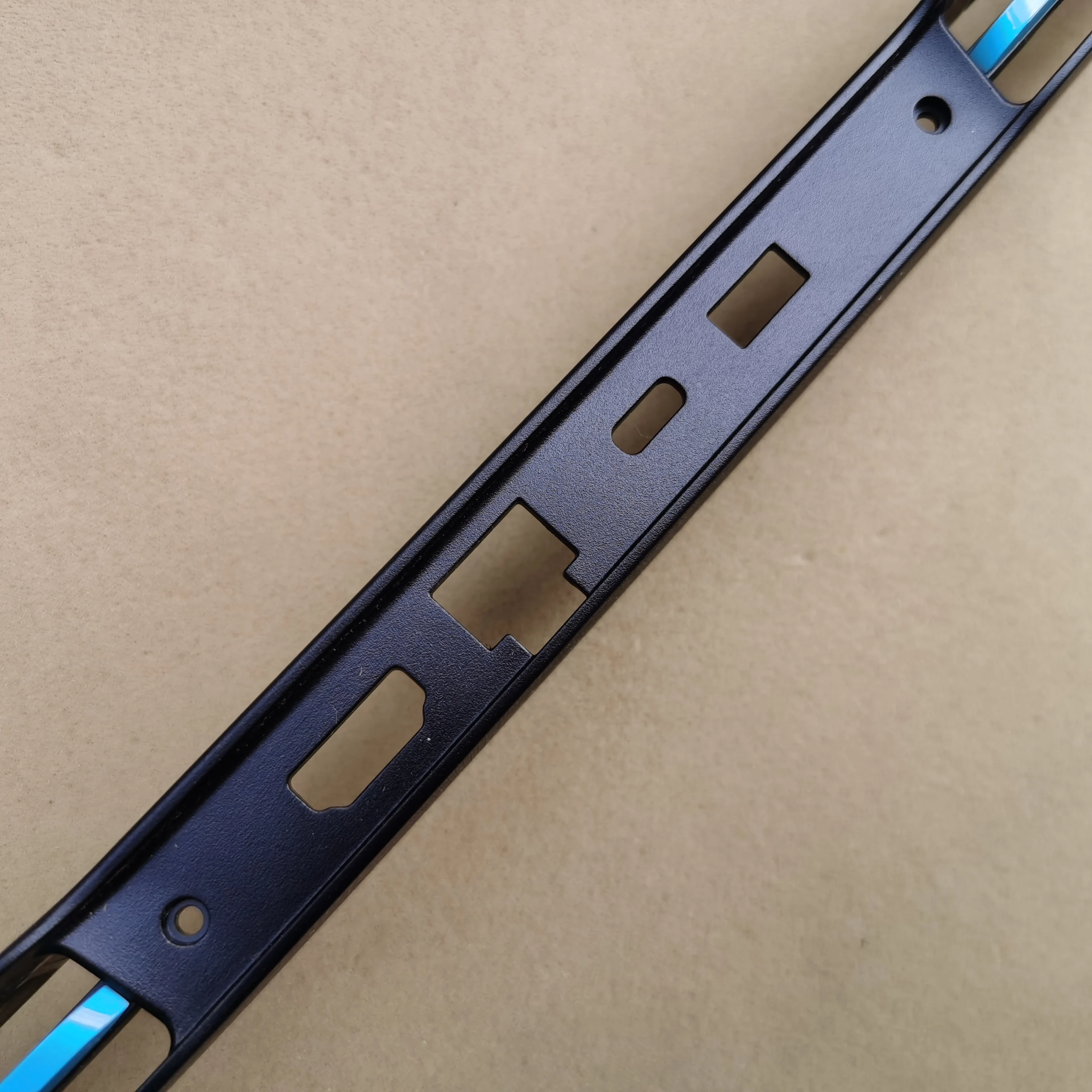 95% New Laptop LCD Hinge Cover for Lenovo Ideapad Gaming 3 16IAH7 16ARH7 2022' AP3TA000700