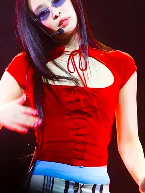 Wysokiej jakości seksowna czerwona bluzka z wiązaniem na szyi, stójką, wycięciami, wyszczuplająca, damska, do pracy, sportowa, o średniej długości, jednolita.