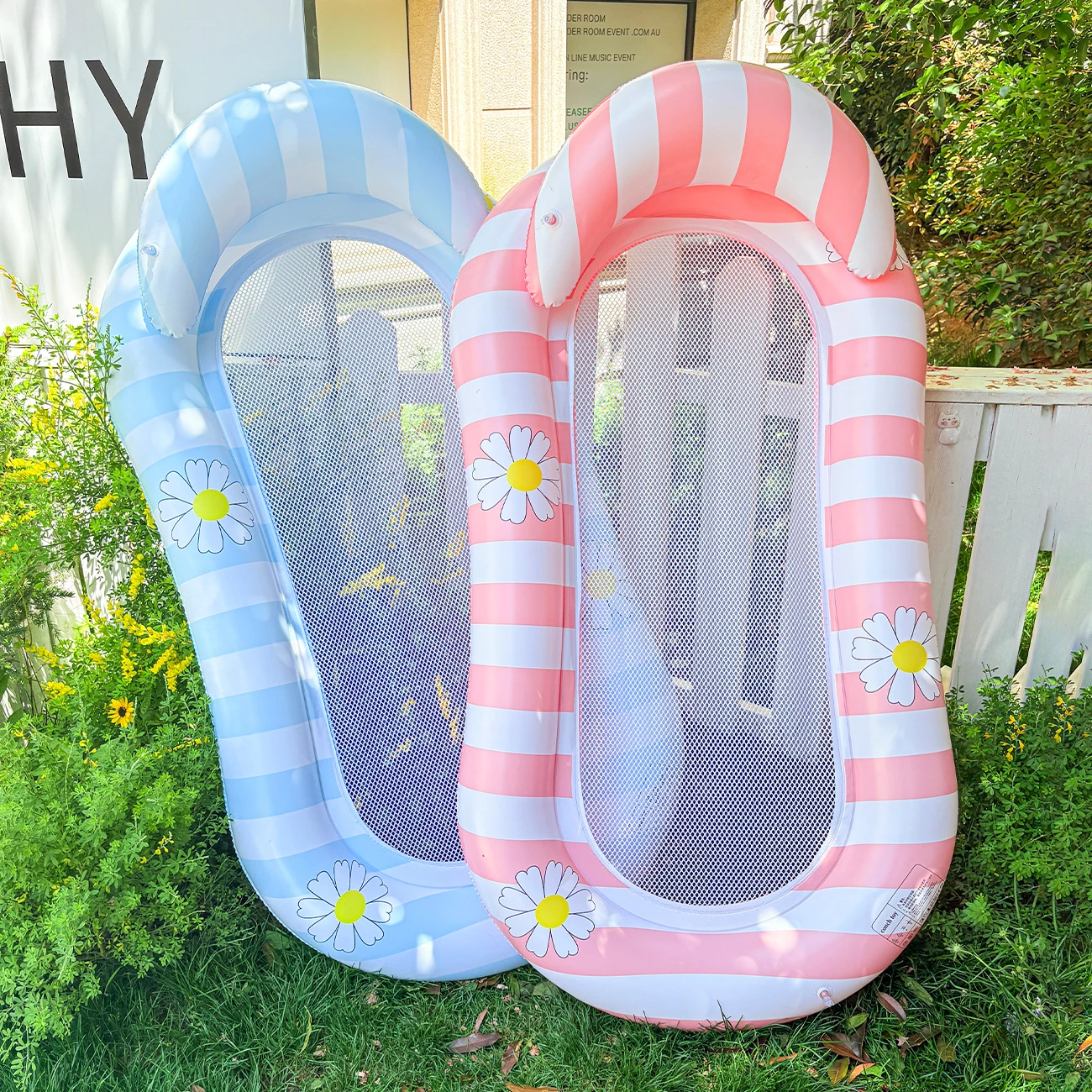 Rede portátil inflável de pétalas de flores, tapete flutuante obrigatório para água de verão para relaxamento seguro de piscina/praia, 1 peça
