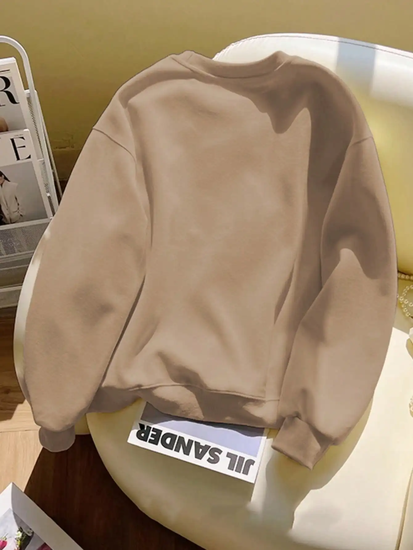 Crème damessweatshirt met kersenborduurwerk, ronde hals met lange mouwen, casual herfst-wintertop