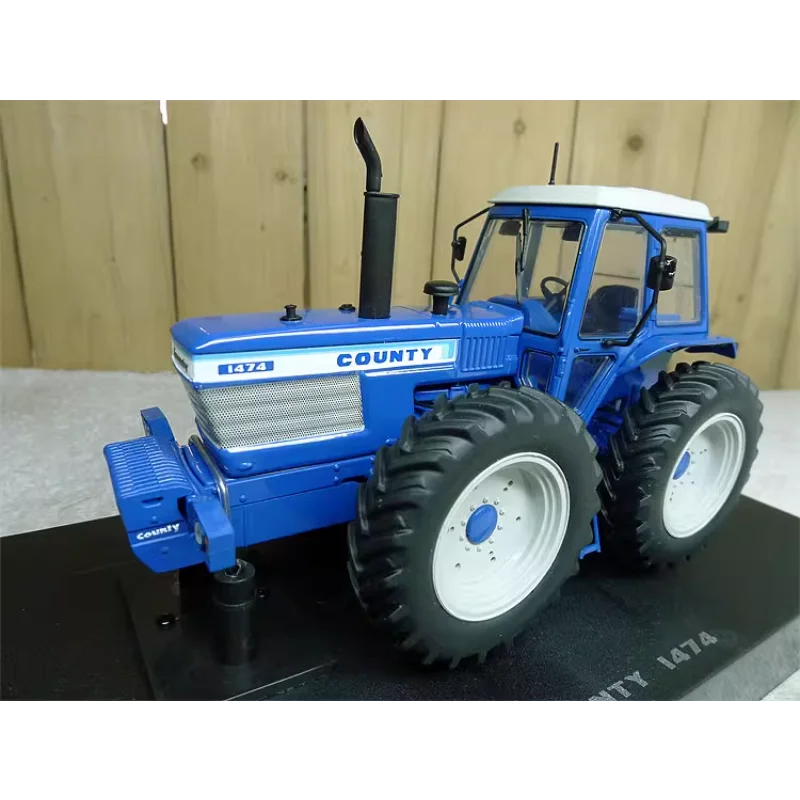 

Diecast UH 1:32 Scale Ford County 1474 Ford New Tractor Agricultural Alloy Car Model Collectible Toy Gift Souvenir Display