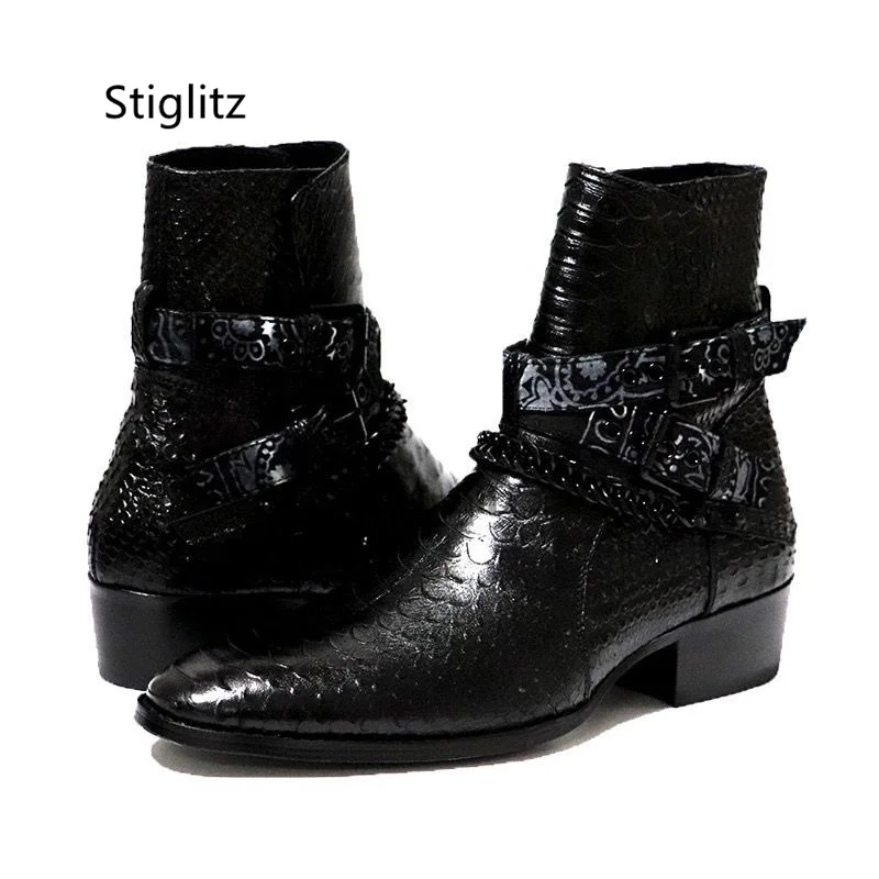 

Snake Texture Chelsea Boots Men Luxury Designer Pointed Toe Metal Chain Cross Strap Men Black Ankle Booties Botas Men Shoes