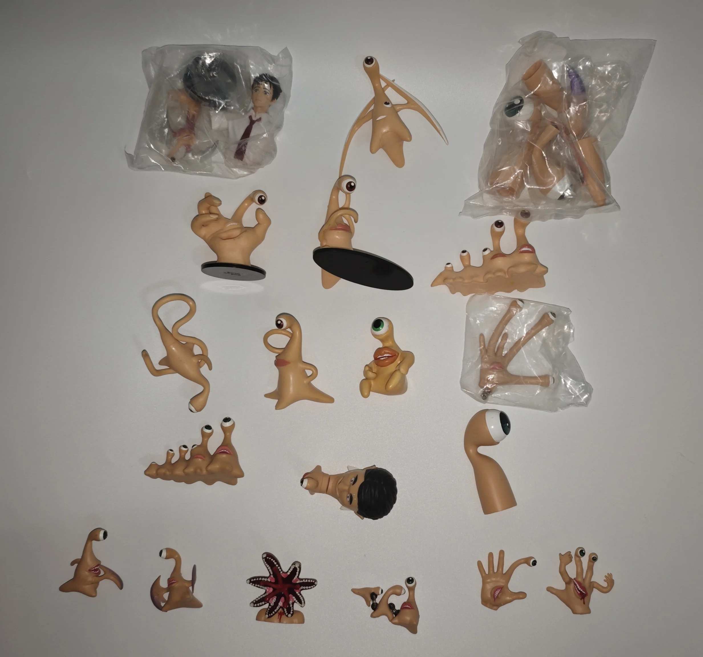 

Takaray Parasyte New One Survival Rule Collectible Figure Japanese Version Egg Toy Display Base Anime Themed Collectors Item