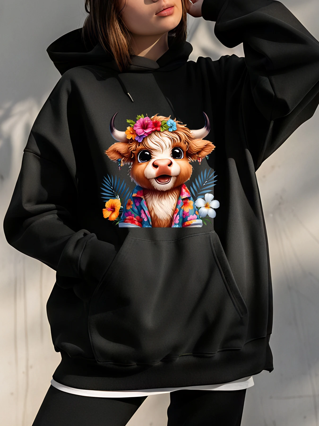 

Floral Cow Hoodie With Vibrant Print And Tropical Details For Casual Wear In Urban Settings