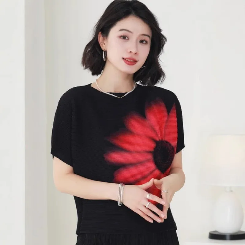 مياكي مطوي تي شيرت Plisse عباد الشمس المرأة بلايز أضعاف الخفافيش كم طباعة الطية بسيطة قصيرة الأكمام الطيات تي شيرت المرأة