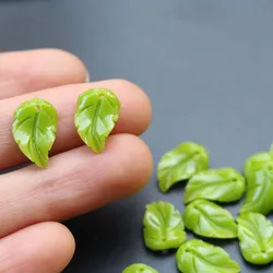 20Pcs 9mm*14.4mm Green Red Beige Color Carved Artificial Coral leaf Small leaf Beads for Jewelry Bracelet Necklace DIYmaking