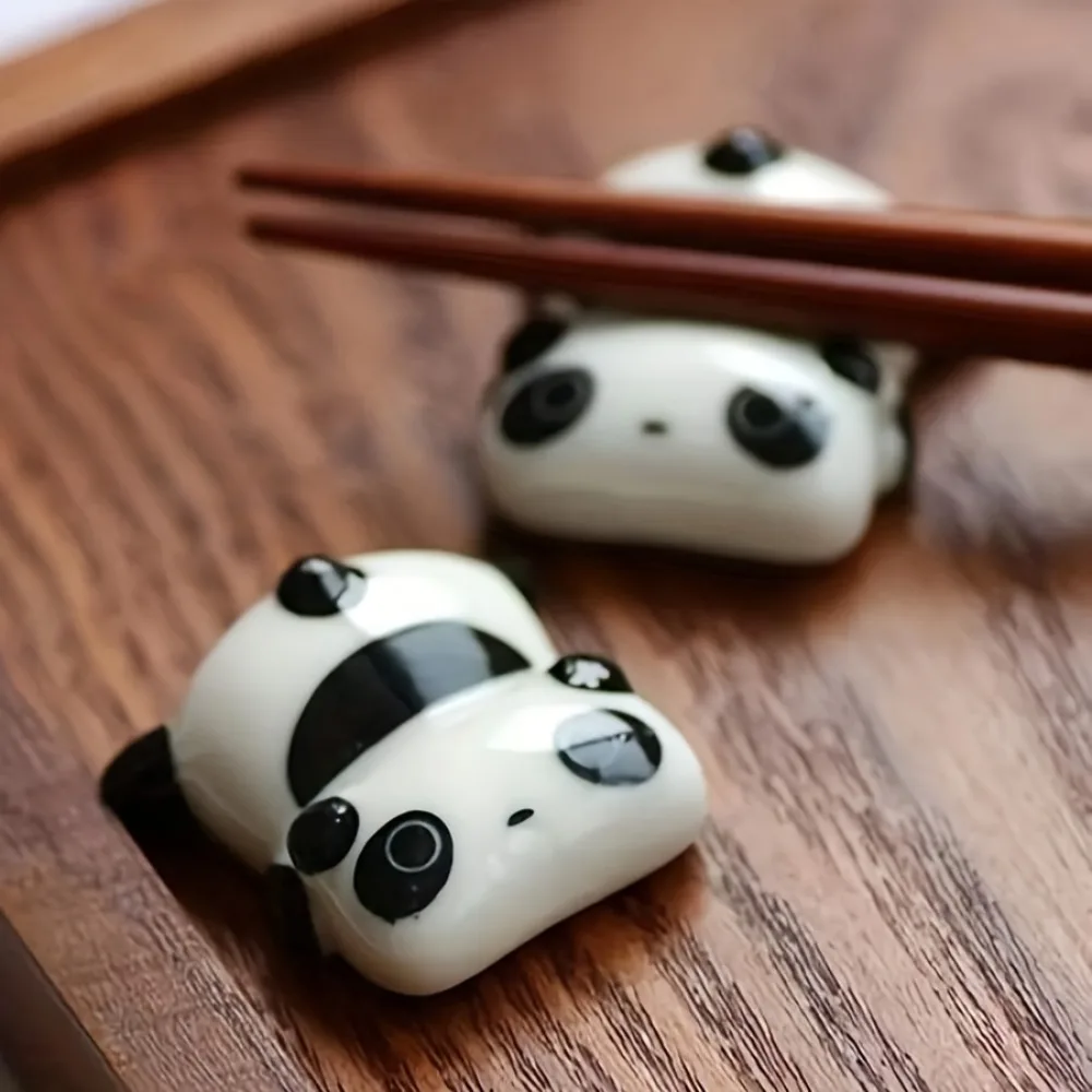 2Pcs-Ceramic panda chopstick holder, chopstick holder, pen holder, creative cartoon home restaurant, daily home ceramic ornament, chopstick holder.