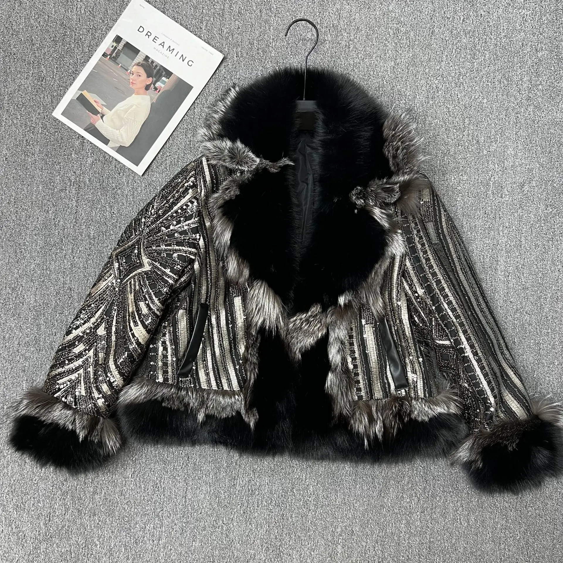 

Модная зимняя куртка из искусственного меха с блестками, новая трендовая укороченная теплая шуба для женщин