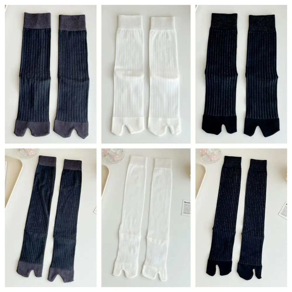 2Pairs Atmungsaktive Süße JK Zwei Zehen Socken Streifen Dünne Knie Hohe Socken Strumpfwaren Baumwolle Mid-kalb Socken Frauen