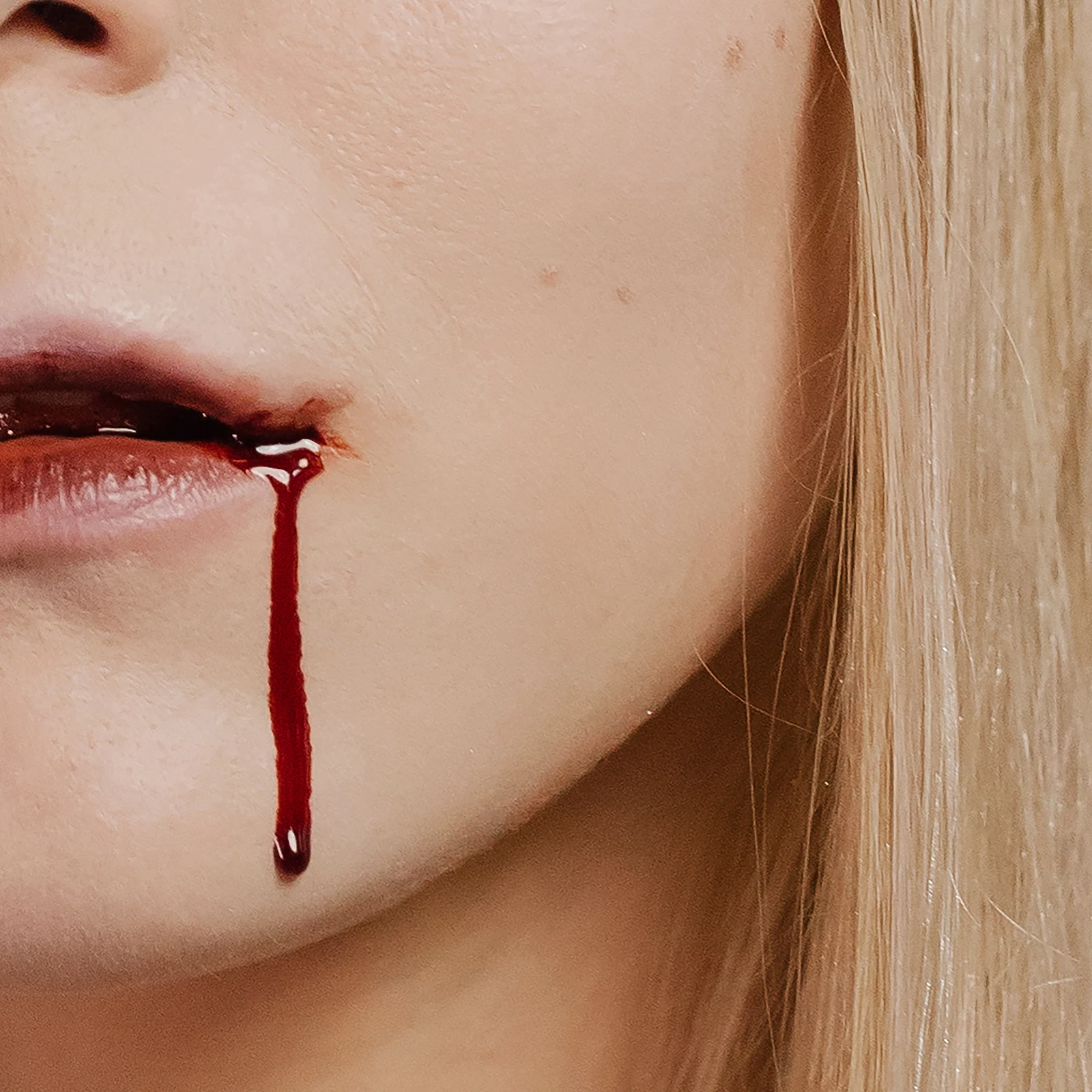 30 pezzi di pillole per sangue, capsule insanguinate realistiche, finti trucchi di Halloween, accessori spaventosi per la novità