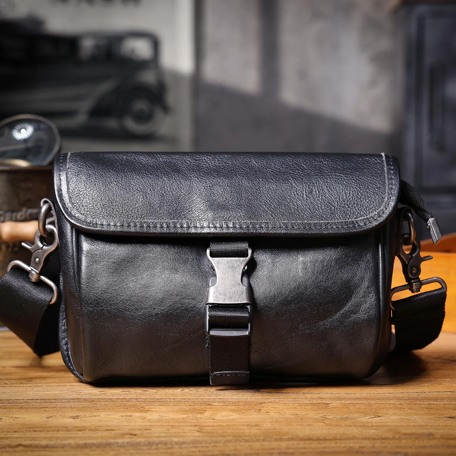 Echtes Leder Herren Casual Brusttasche Rindsleder Umhängetasche Modische Handytasche Pflanzlich Gegerbtes Gerafftes Leder – Detail 5