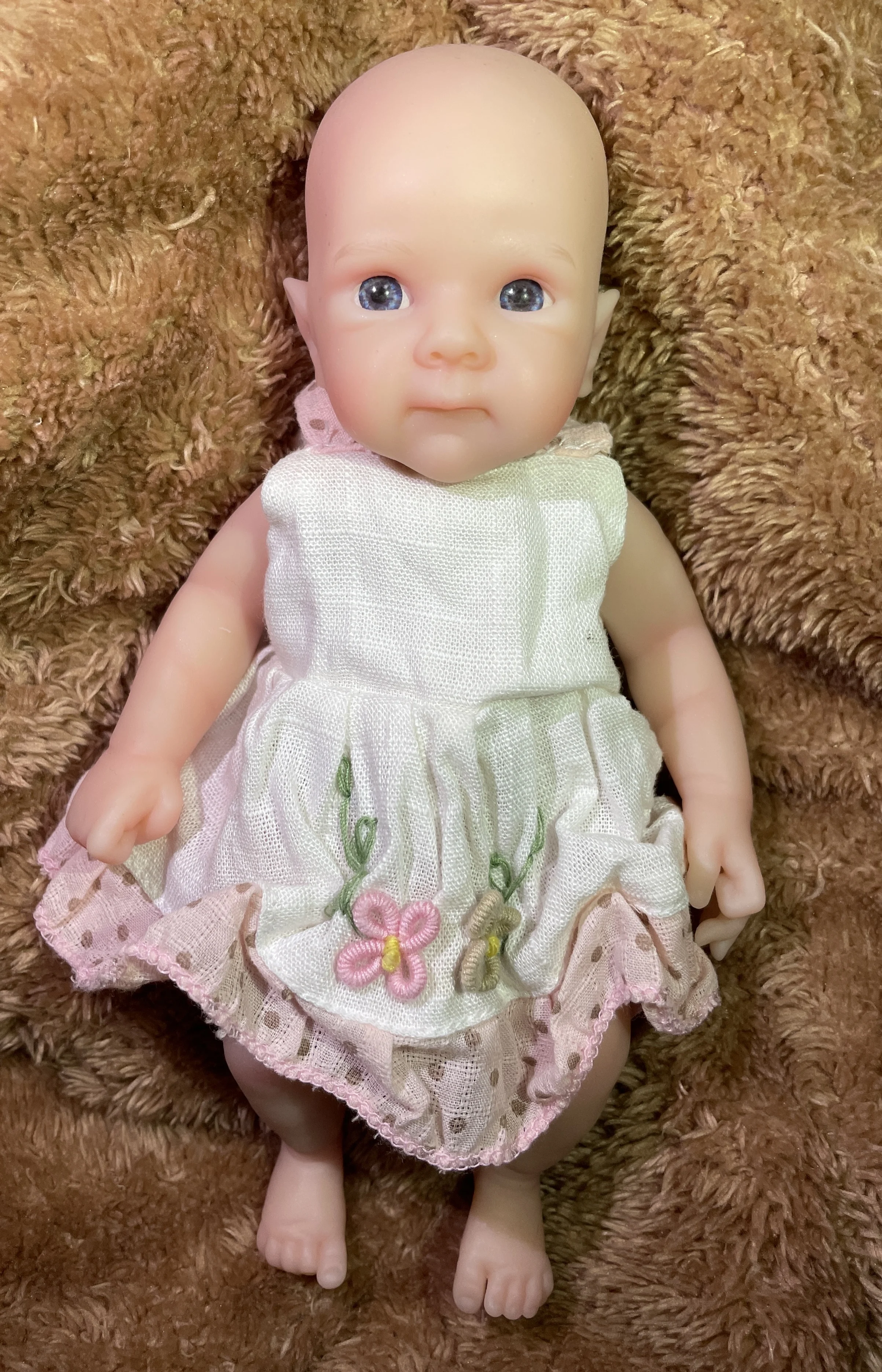 

Platinum Silicone Reborn Baby Doll 8Inch Lifelike Limited Edition With Realistic Peaceful Face , Ultra-Soft Body For Collectors