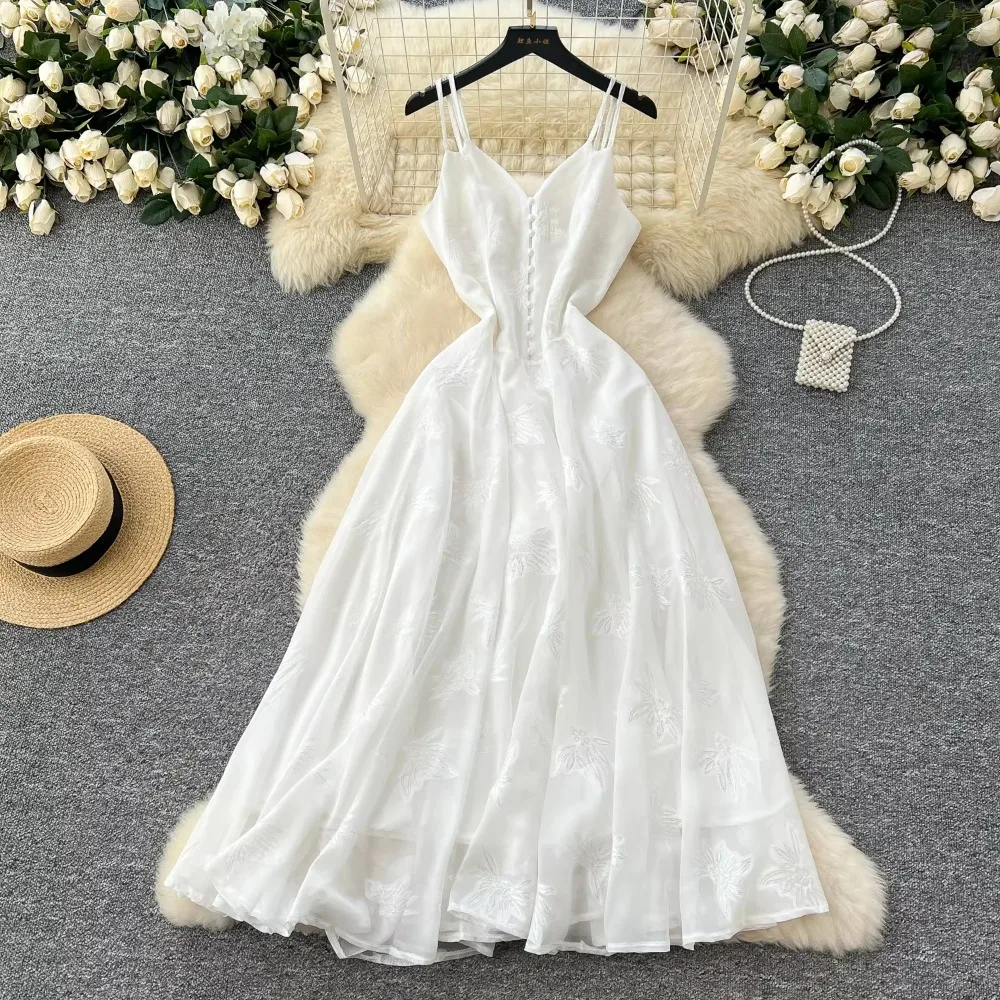 

Elegant Embroidered V-neck Sexy Sleeveless Vintage Straps Fashion Slim Fairy Long Dresses French Vacation High Street Clothing
