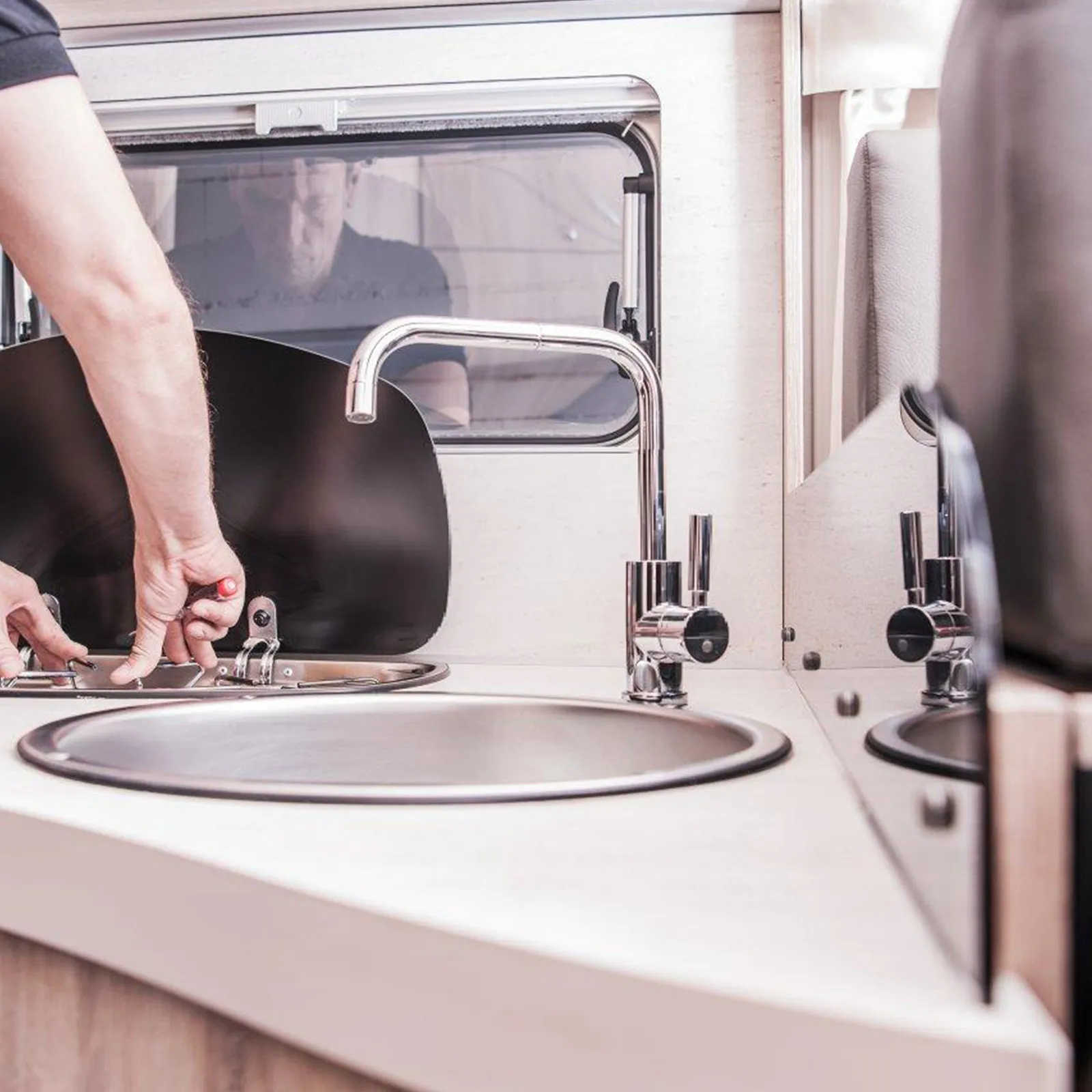 

Round Rv Power Cord Hatch ABS Waterproof Cable Pass Through Cover for Rv Yacht Trailer Camper Accessories Easy Install Sleek