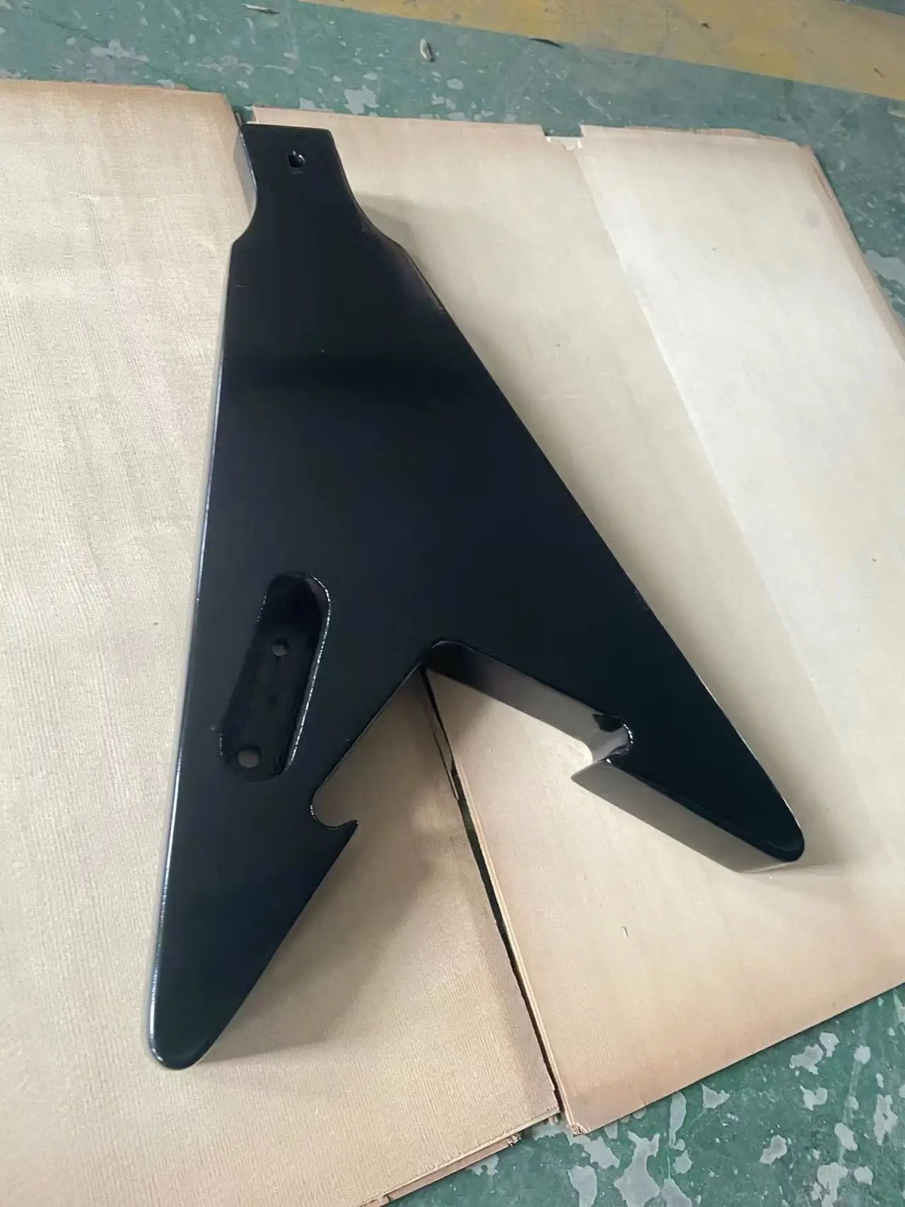 DIY Electric Guitar Body Black Triangle Unfinished Guitar Barrel Bubble Tongmu ST Bass Guitar Accessories