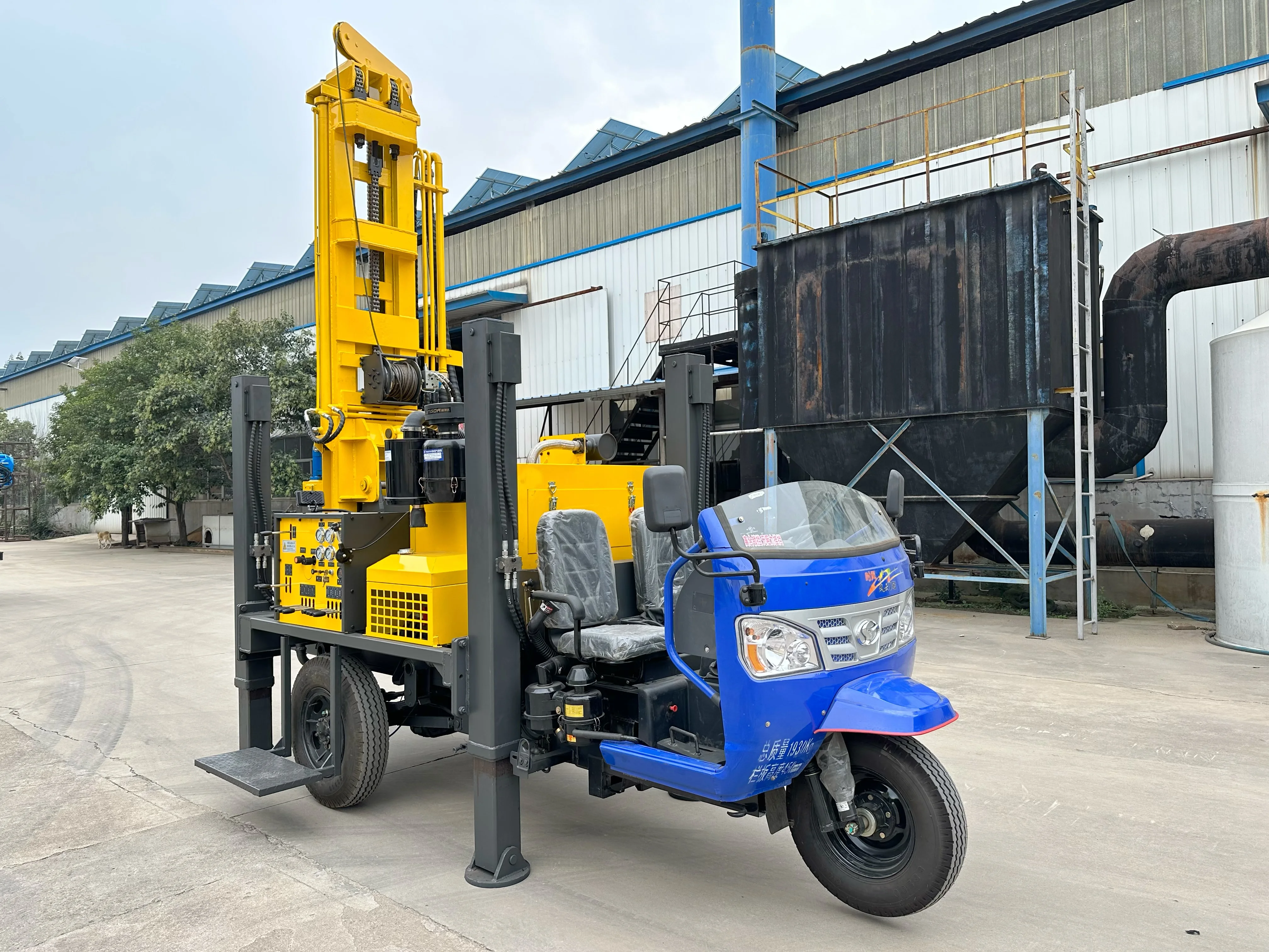 맞춤형 3륜 유압식 우물 굴착기 100m 200m 공압식 시추기 (디젤 엔진 코어 펌프 부품 포함)