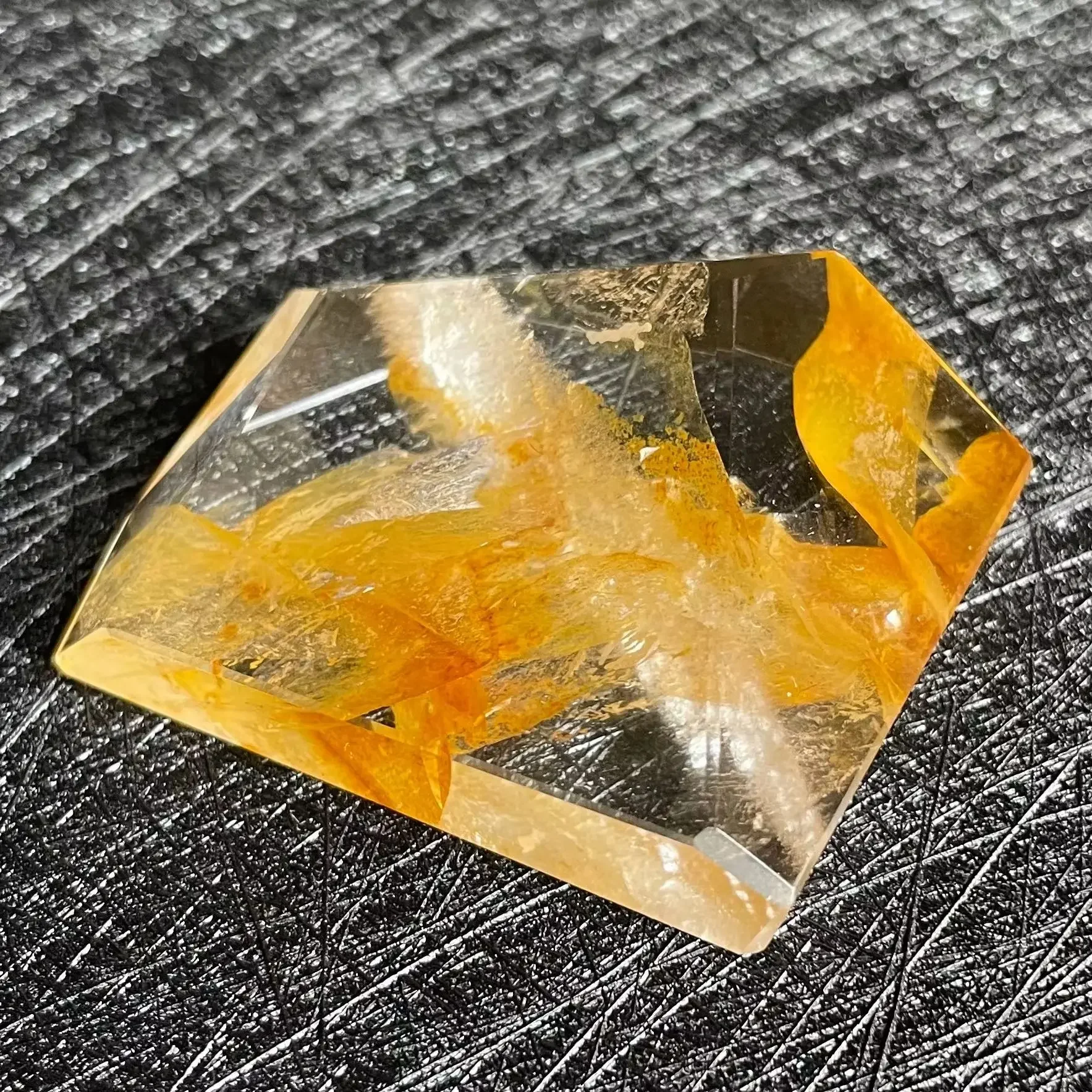 Natural Stone Fire Quartz Freeform Clear Quartz Home Decoration Rock Polished Gift Healing