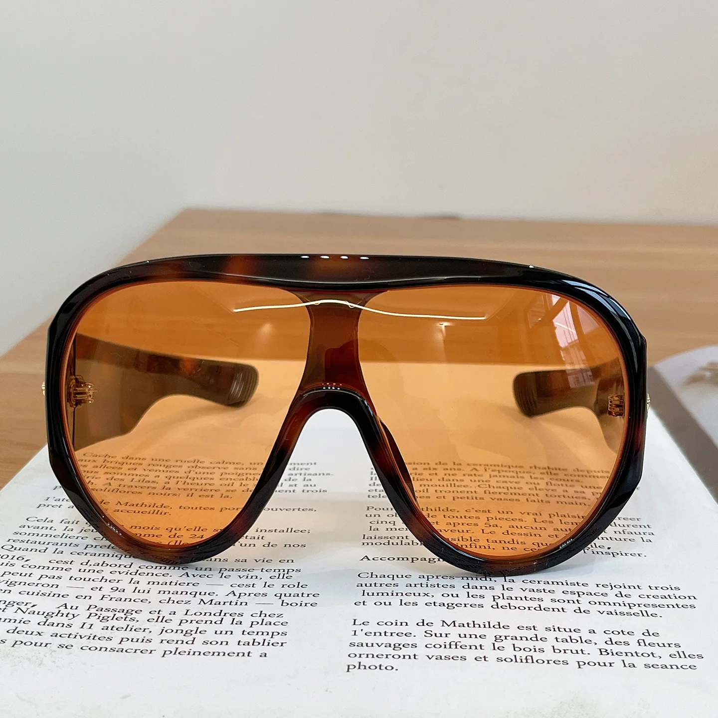 Neue modische, übergroße, schwarze einteilige Sonnenbrille für Damen und Herren, Vintage-Streifen-Design, Sonnenschutzbrille, sexy Driving Shades für Damen – Detail 11