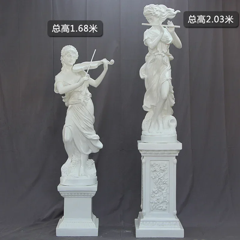 Sculptures of European musicians. Decorative statues of bars, clubs, gardens, and clubs.