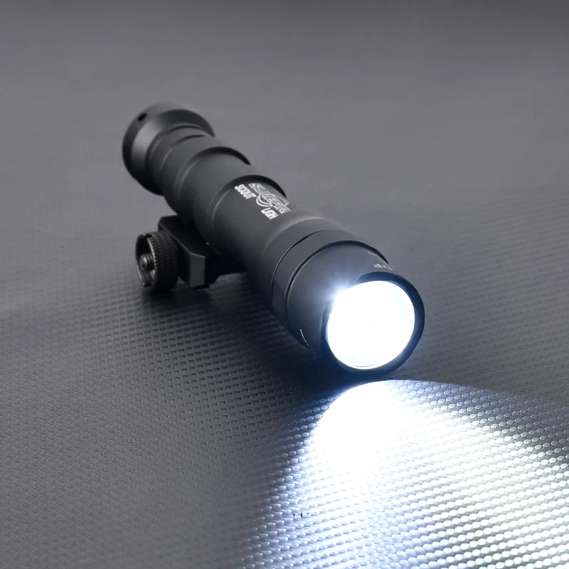 M600DF 1400LM Tactical Flashlight Metal CNC 20mm Picatinny Rail Compact High Intensity Searchlight for Outdoor Activities
