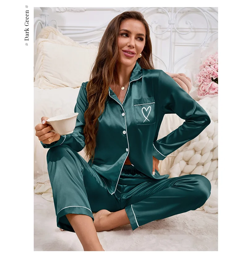 Damen-Pyjama-Set aus Satin, Tasche, herzförmige Stickerei, lange Ärmel, Knöpfe, Revers, Oberteile und elastische Hosen, Loungewear-Pyjama für Damen – Detail 13