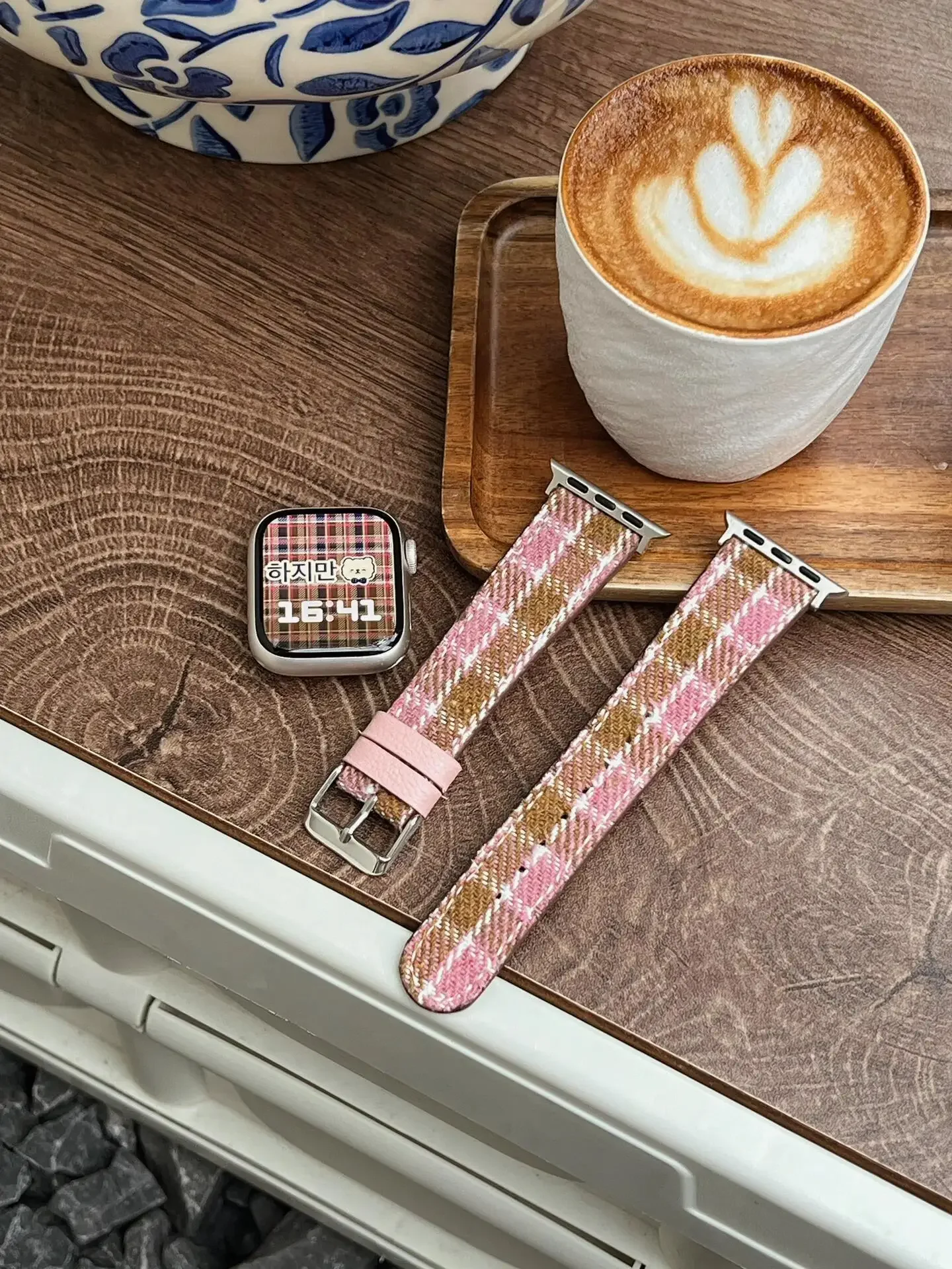 Nice Leather link For Apple Watch band women Series Ultra 10/9/8/7/6/5/4/3/2/1 SE 38mm 40mm 41mm 42mm 44mm 45mm 46mm 49mm Strap