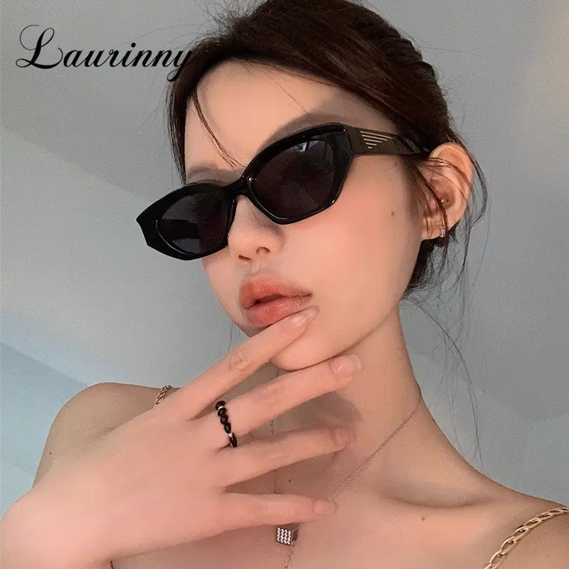 

LAURINNY 2023 Square Glasses Women Men Small Frame Glasses for Female Vintage Sun Glasses HD Lens UV400 Protection Summer